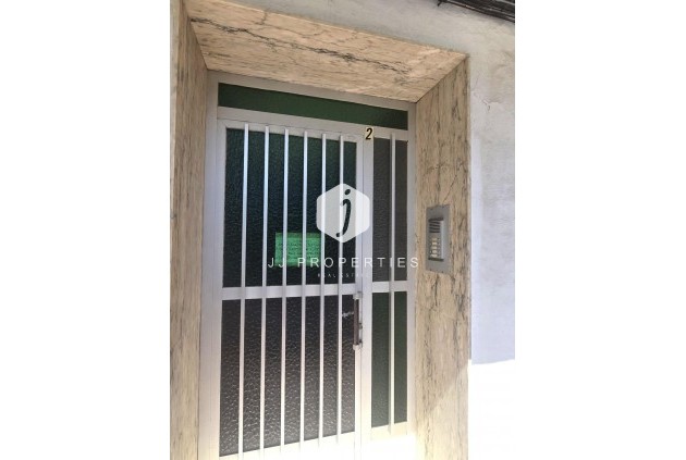 Resale - Apartment / flat -
Torrevieja - Playa del Cura
