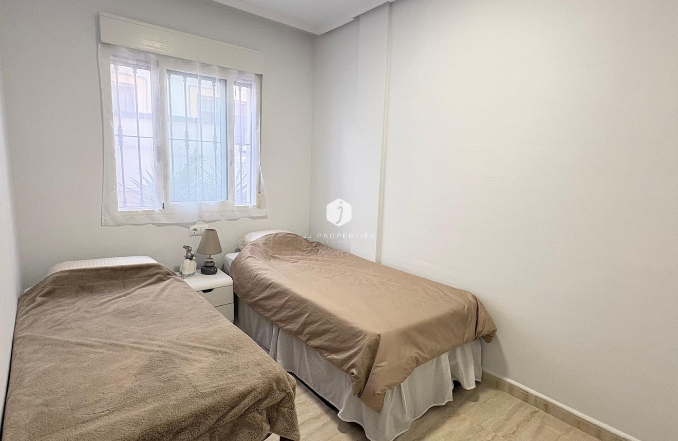 Resale - Apartment / flat -
Orihuela Costa - Costa Blanca