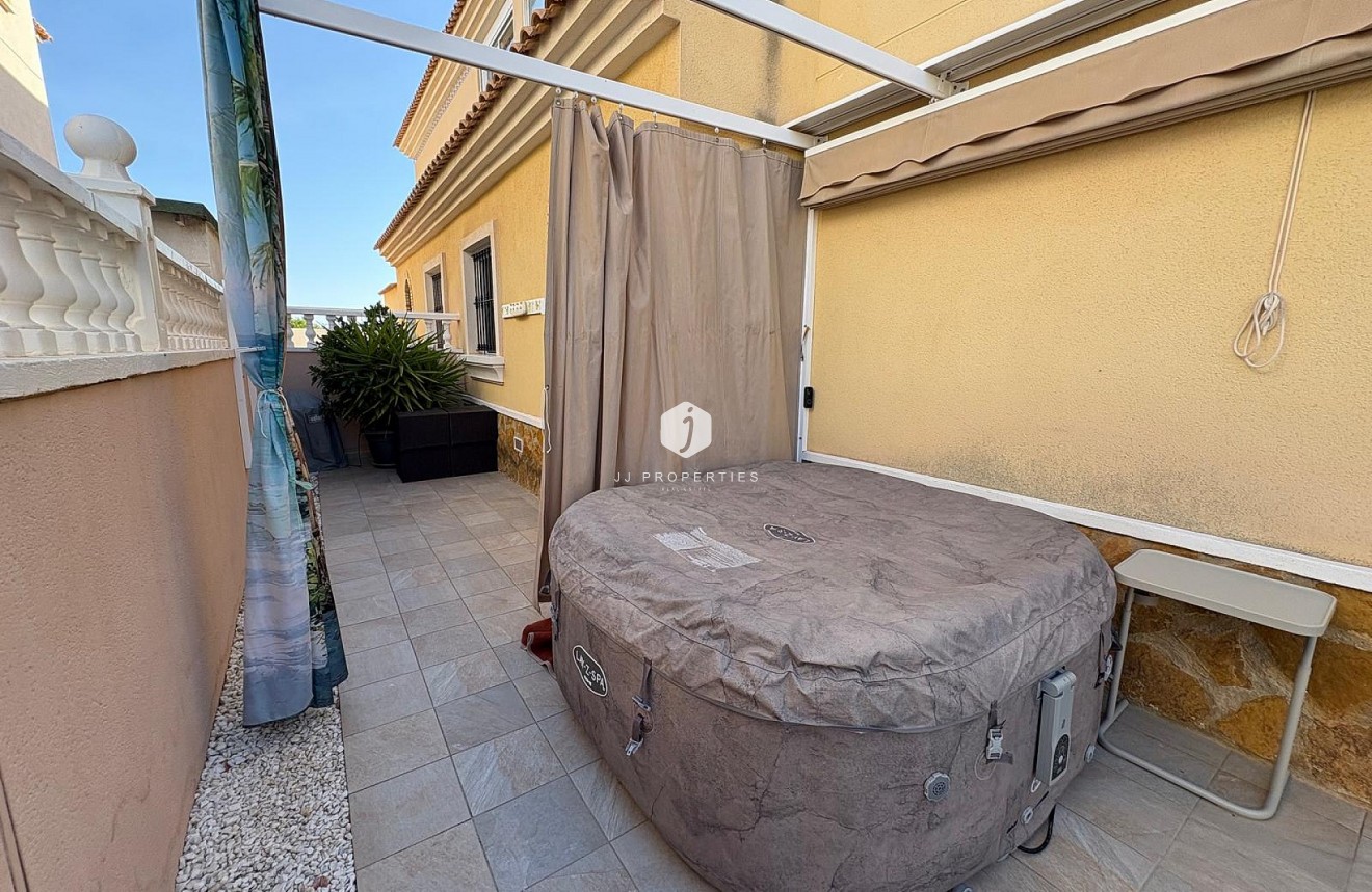 Resale - Apartment / flat -
Orihuela Costa - Costa Blanca