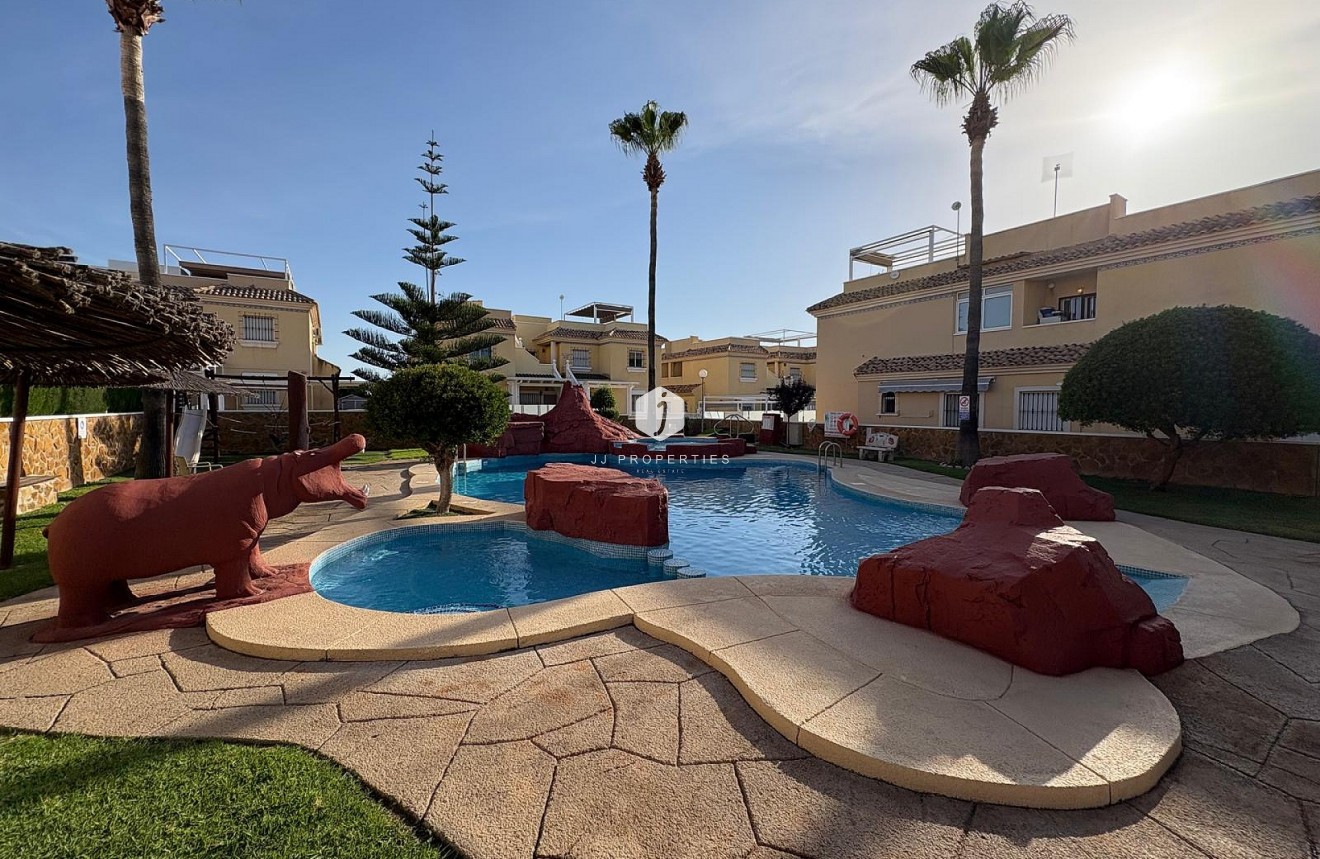 Resale - Apartment / flat -
Orihuela Costa - Costa Blanca