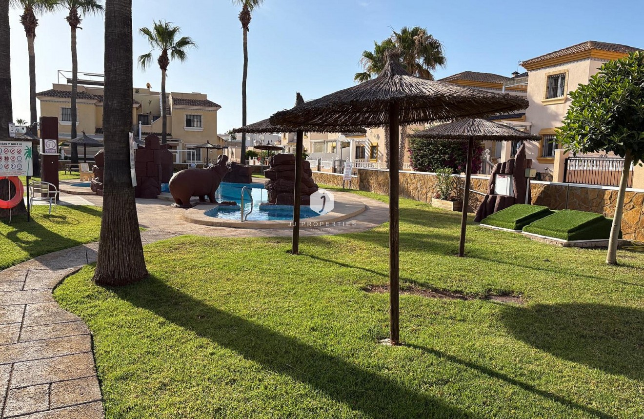 Resale - Apartment / flat -
Orihuela Costa - Costa Blanca