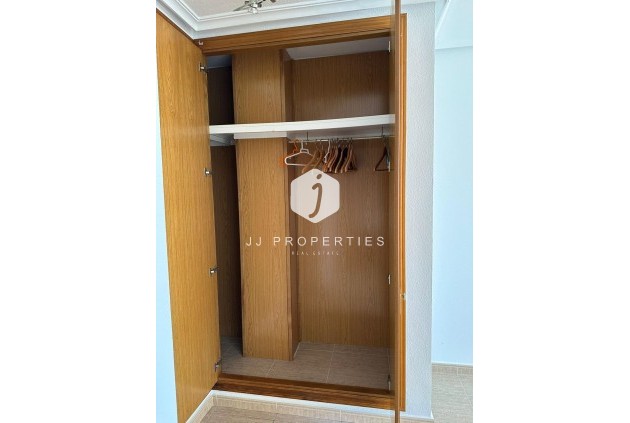 Resale - Apartment / flat -
Torrevieja - Centro