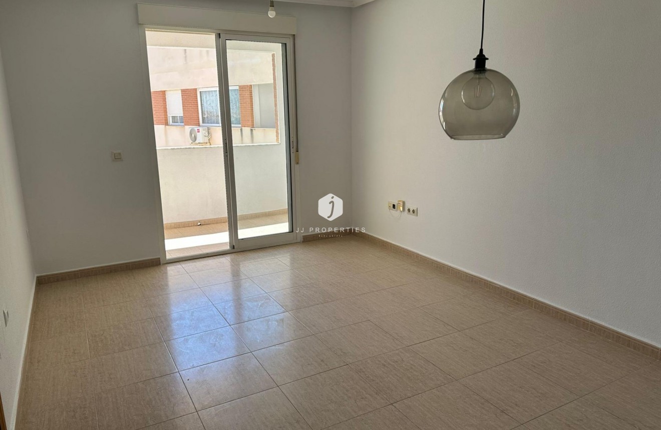 Resale - Apartment / flat -
Torrevieja - Centro