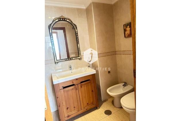 Resale - Apartment / flat -
Torrevieja - Centro