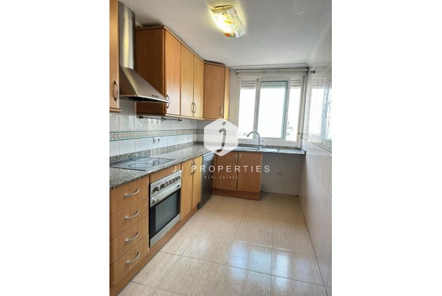 Resale - Apartment / flat -
Torrevieja - Centro