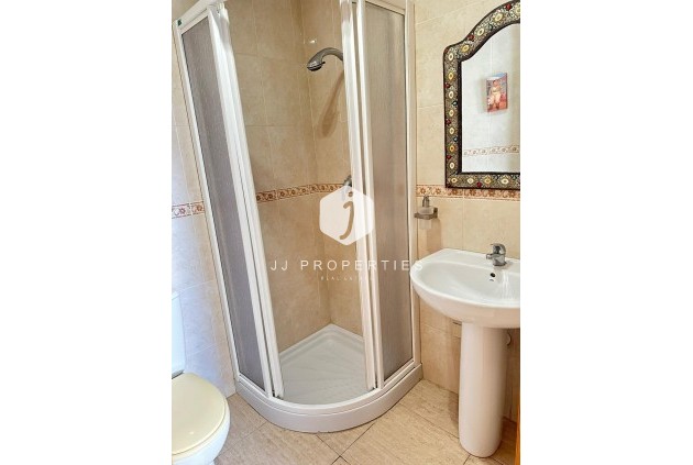 Resale - Apartment / flat -
Torrevieja - Centro