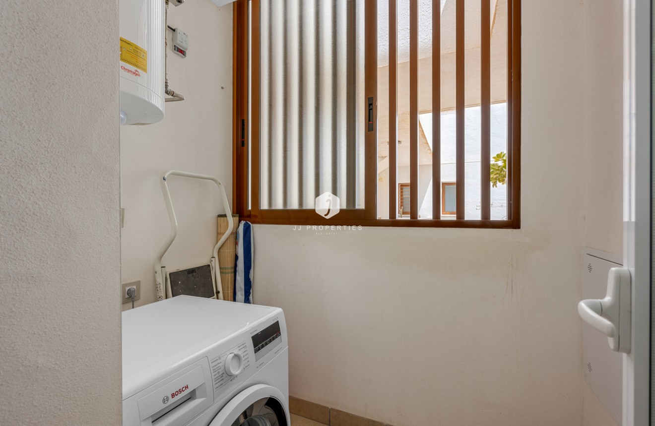 Resale - Apartment / flat -
Cabo Roig - Costa Blanca