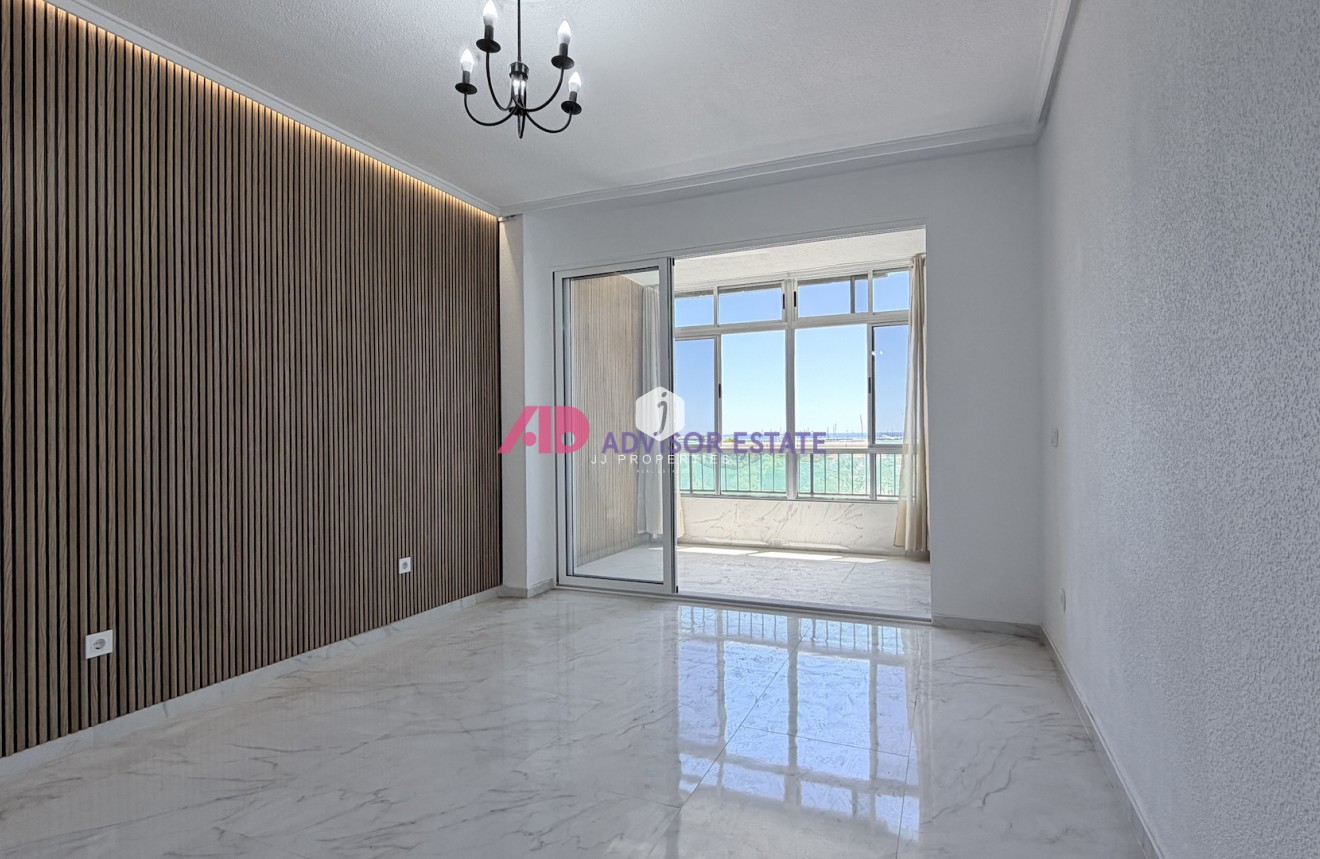 Resale - Apartment / flat -
Torrevieja - Costa Blanca