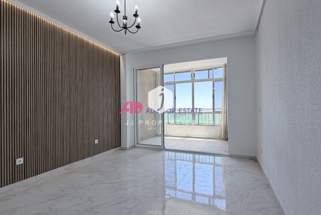 Resale - Apartment / flat -
Torrevieja - Costa Blanca