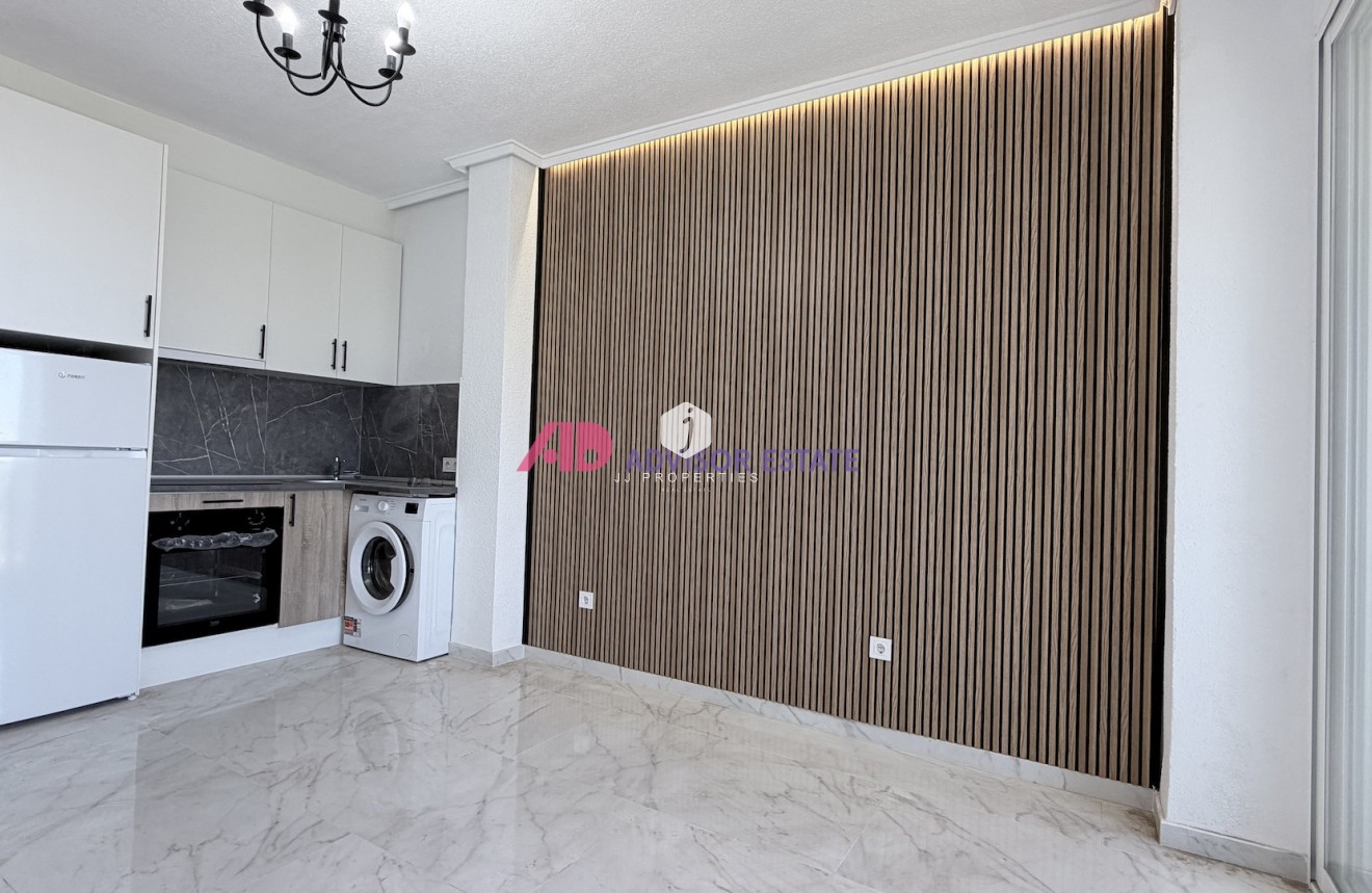 Resale - Apartment / flat -
Torrevieja - Costa Blanca
