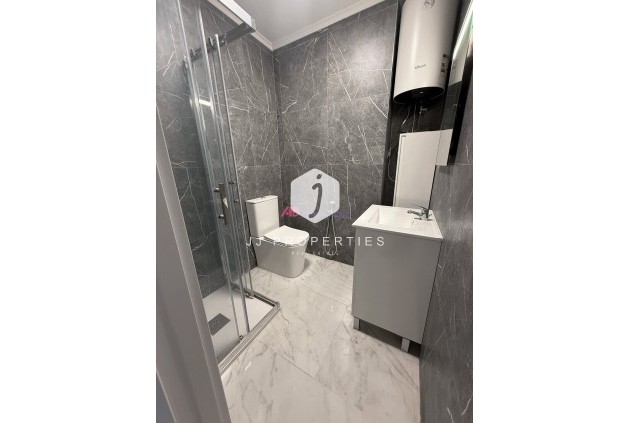 Resale - Apartment / flat -
Torrevieja - Costa Blanca