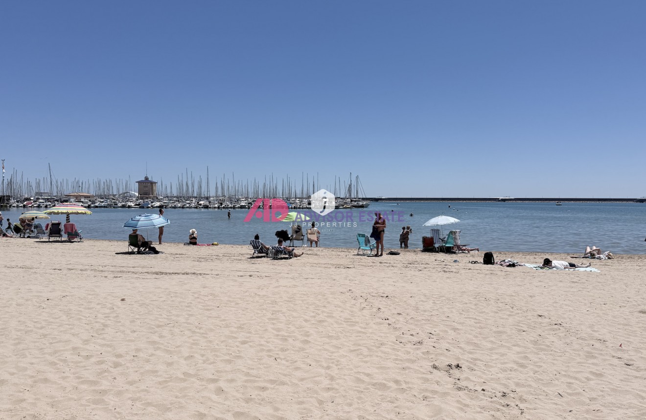 Resale - Apartment / flat -
Torrevieja - Costa Blanca