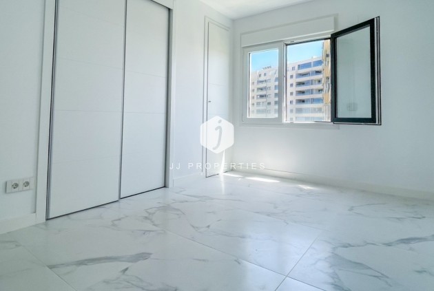 Resale - Apartment / flat -
Orihuela Costa - Costa Blanca
