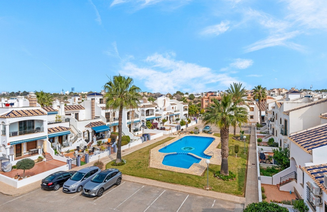 Aus zweiter Hand - Penthouse -
Orihuela Costa - Villamartín