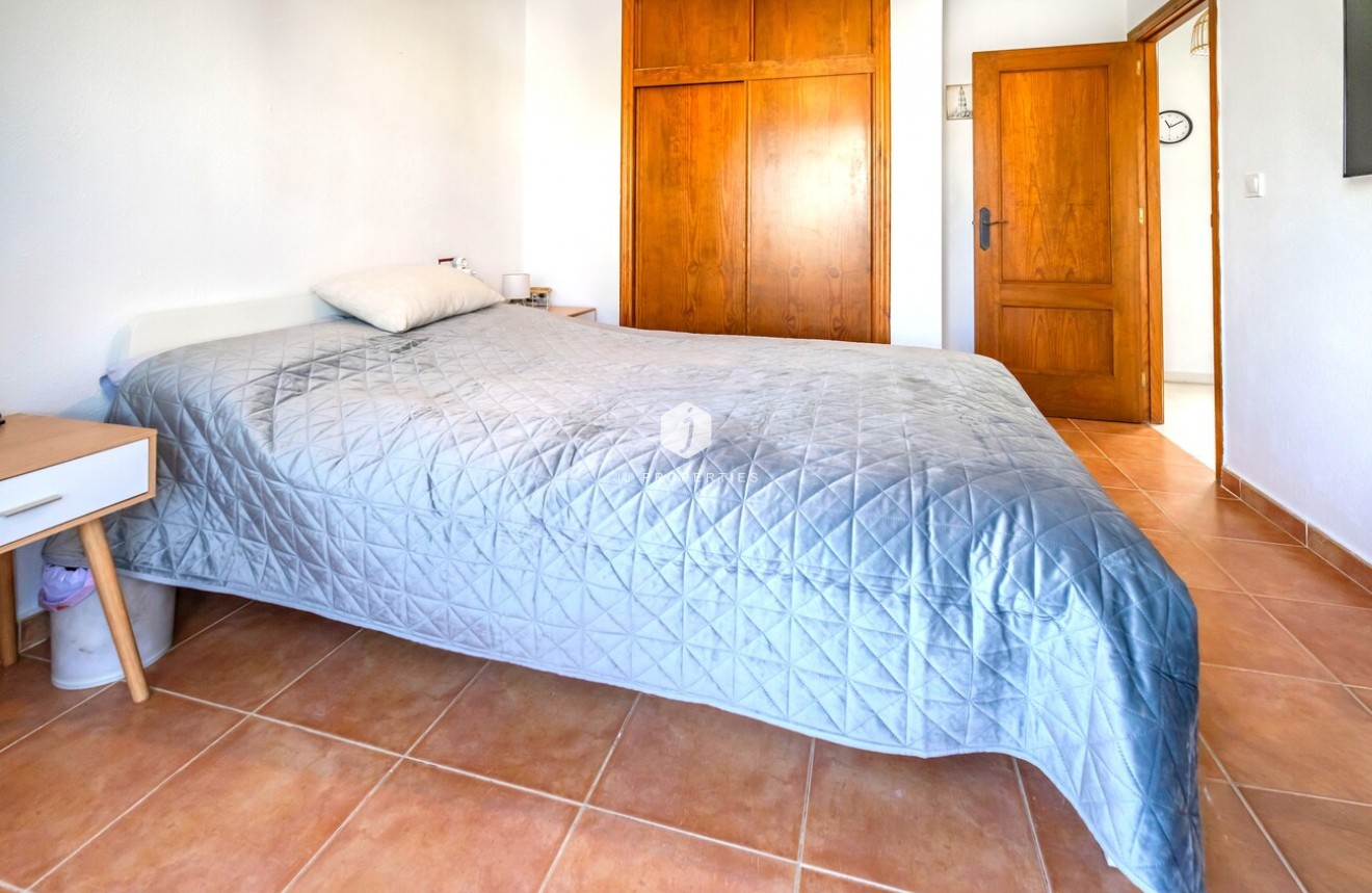 Aus zweiter Hand - Chalet -
Los Altos - Res Valle de los pinos
