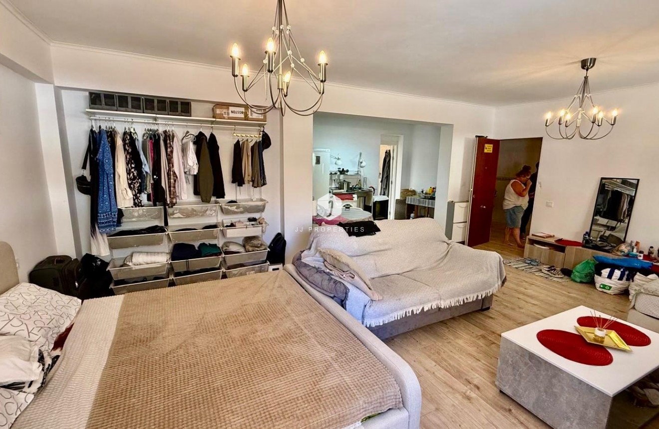 Segunda mano - Apartamento / piso -
Torrevieja - Estacion de autobuses