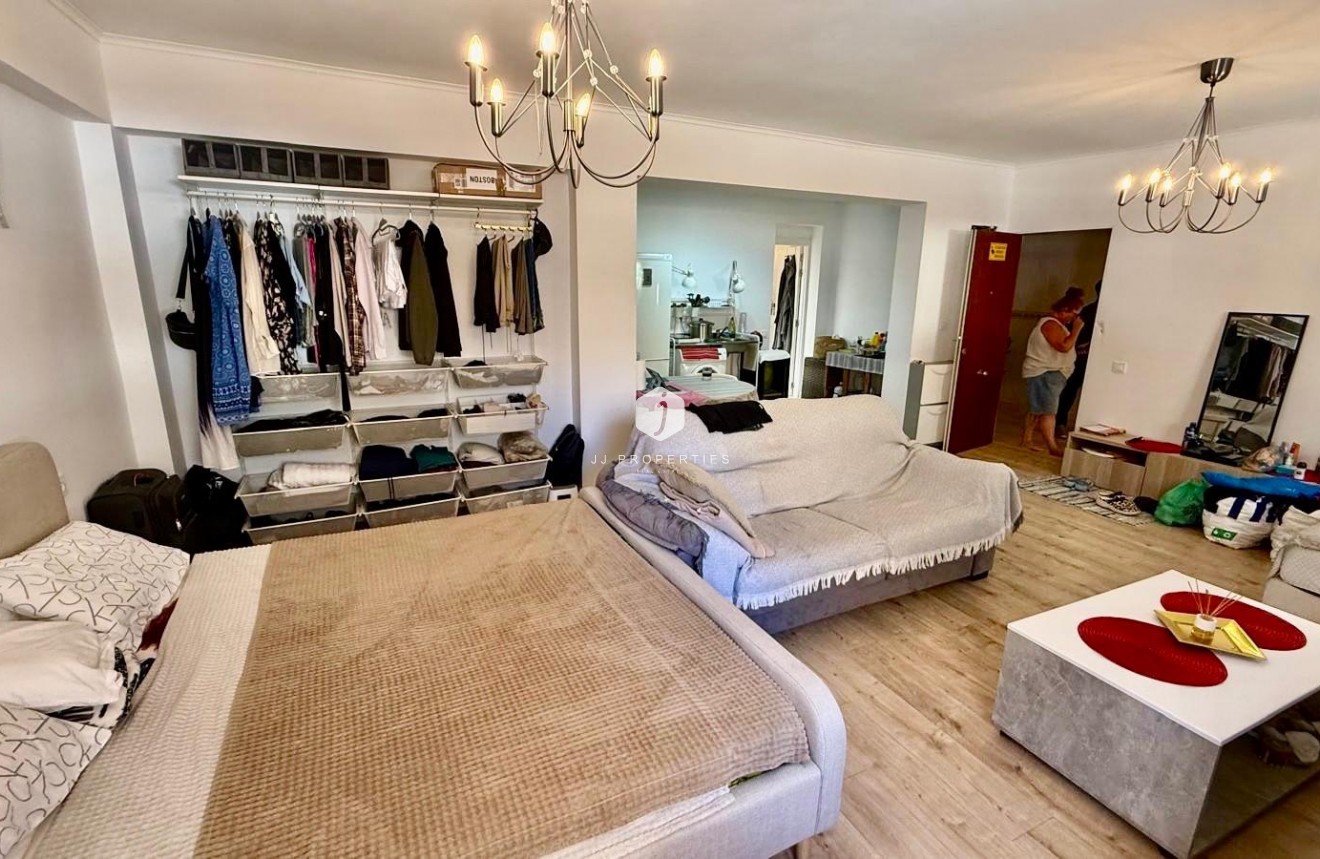 Segunda mano - Apartamento / piso -
Torrevieja - Estacion de autobuses