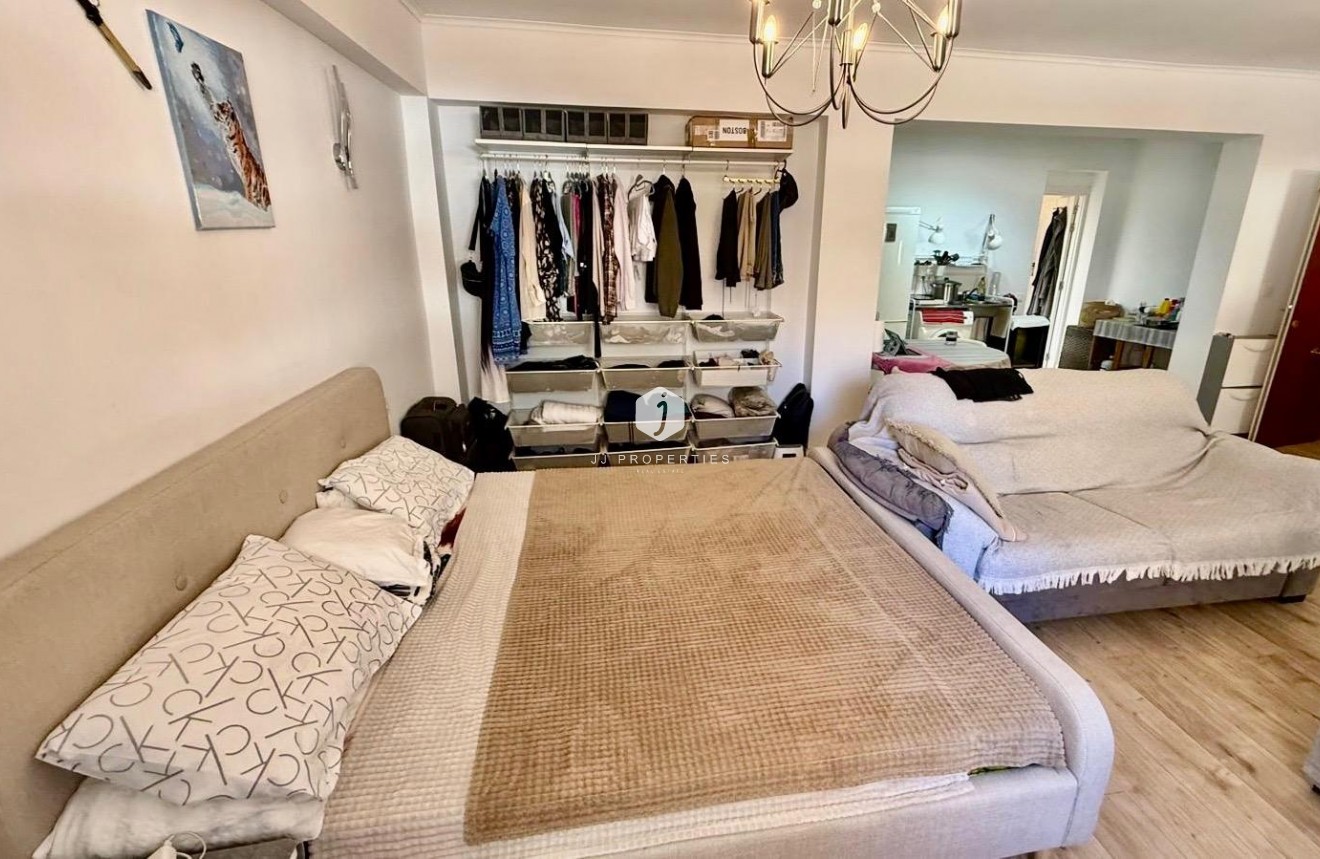 Segunda mano - Apartamento / piso -
Torrevieja - Estacion de autobuses