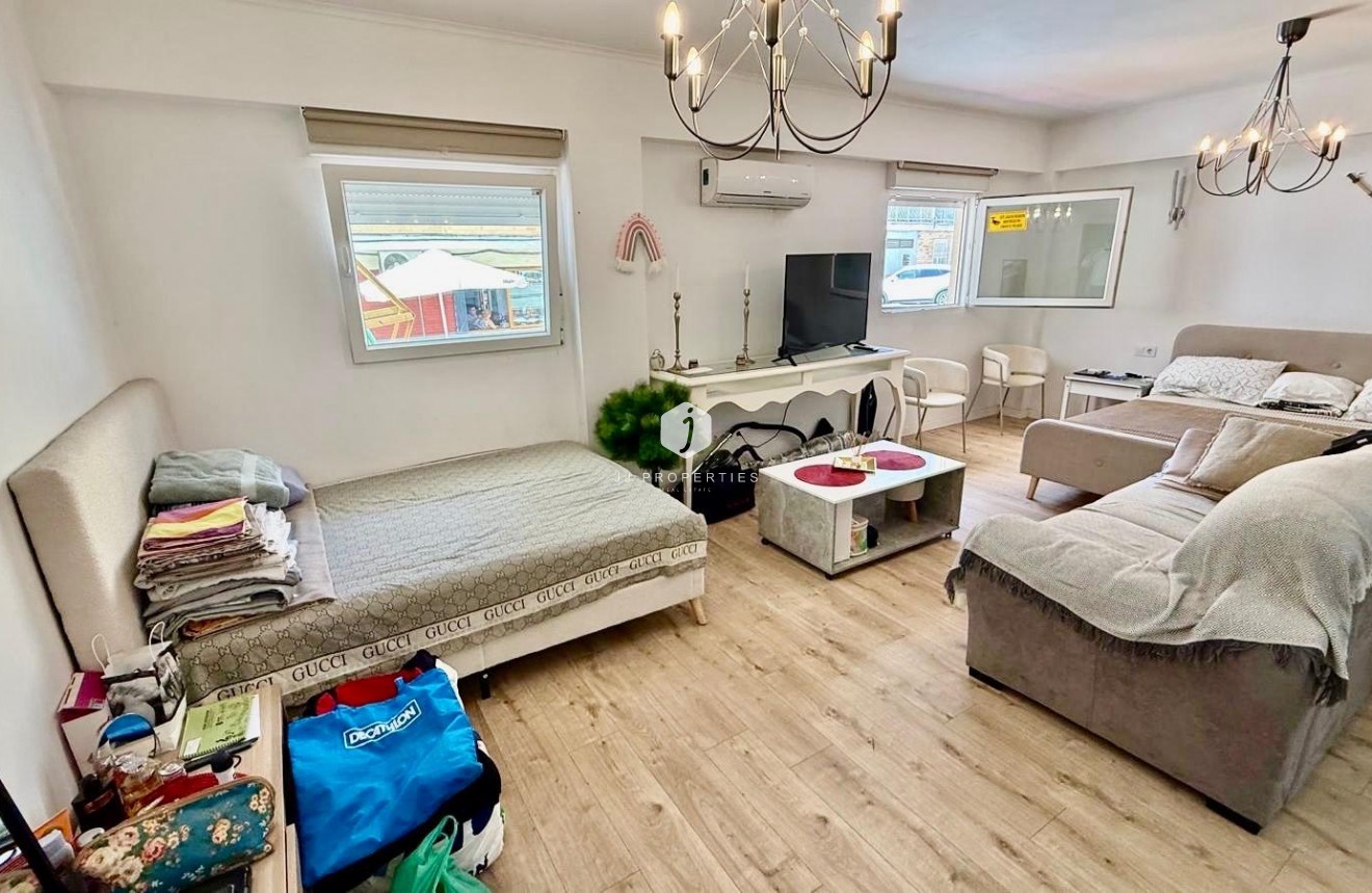 Segunda mano - Apartamento / piso -
Torrevieja - Estacion de autobuses