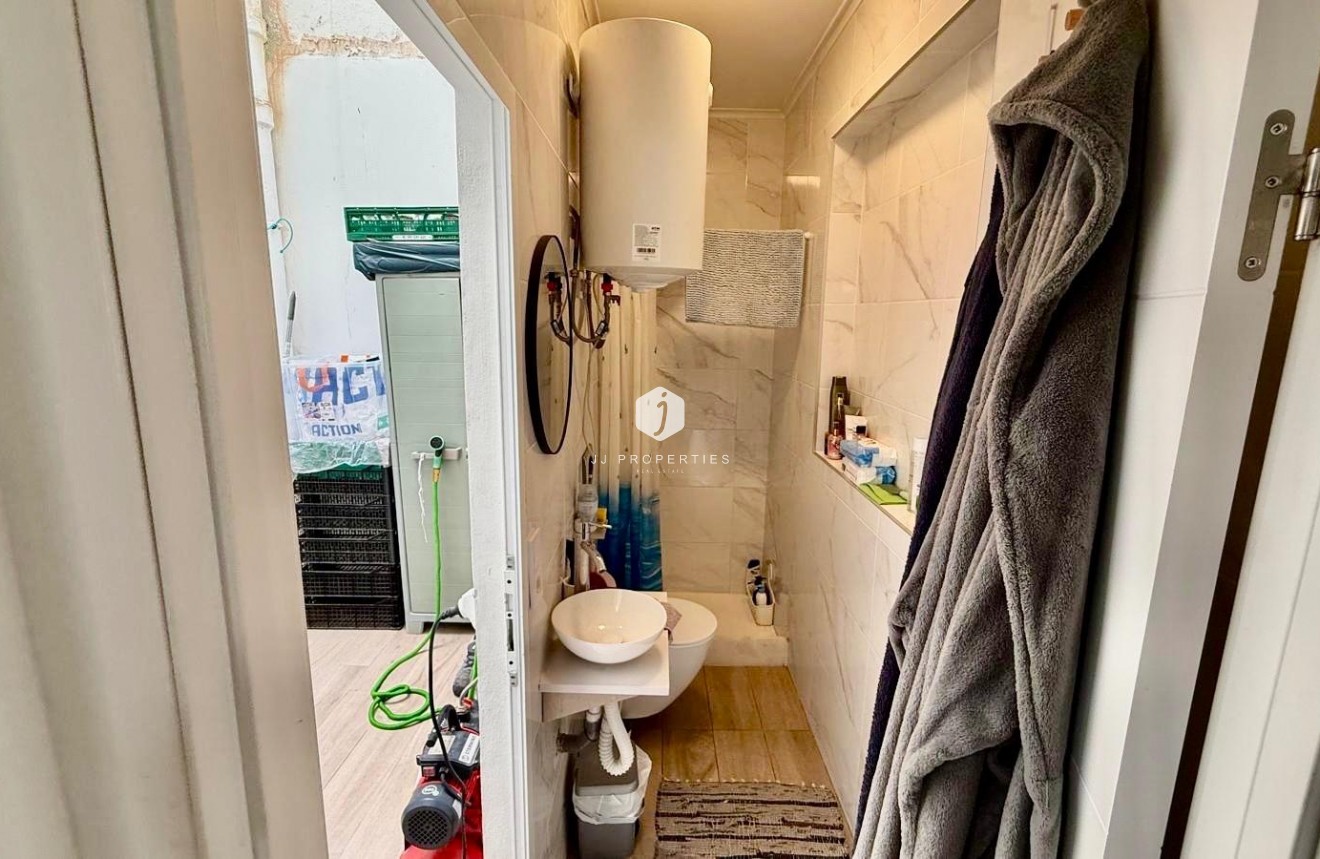 Segunda mano - Apartamento / piso -
Torrevieja - Estacion de autobuses
