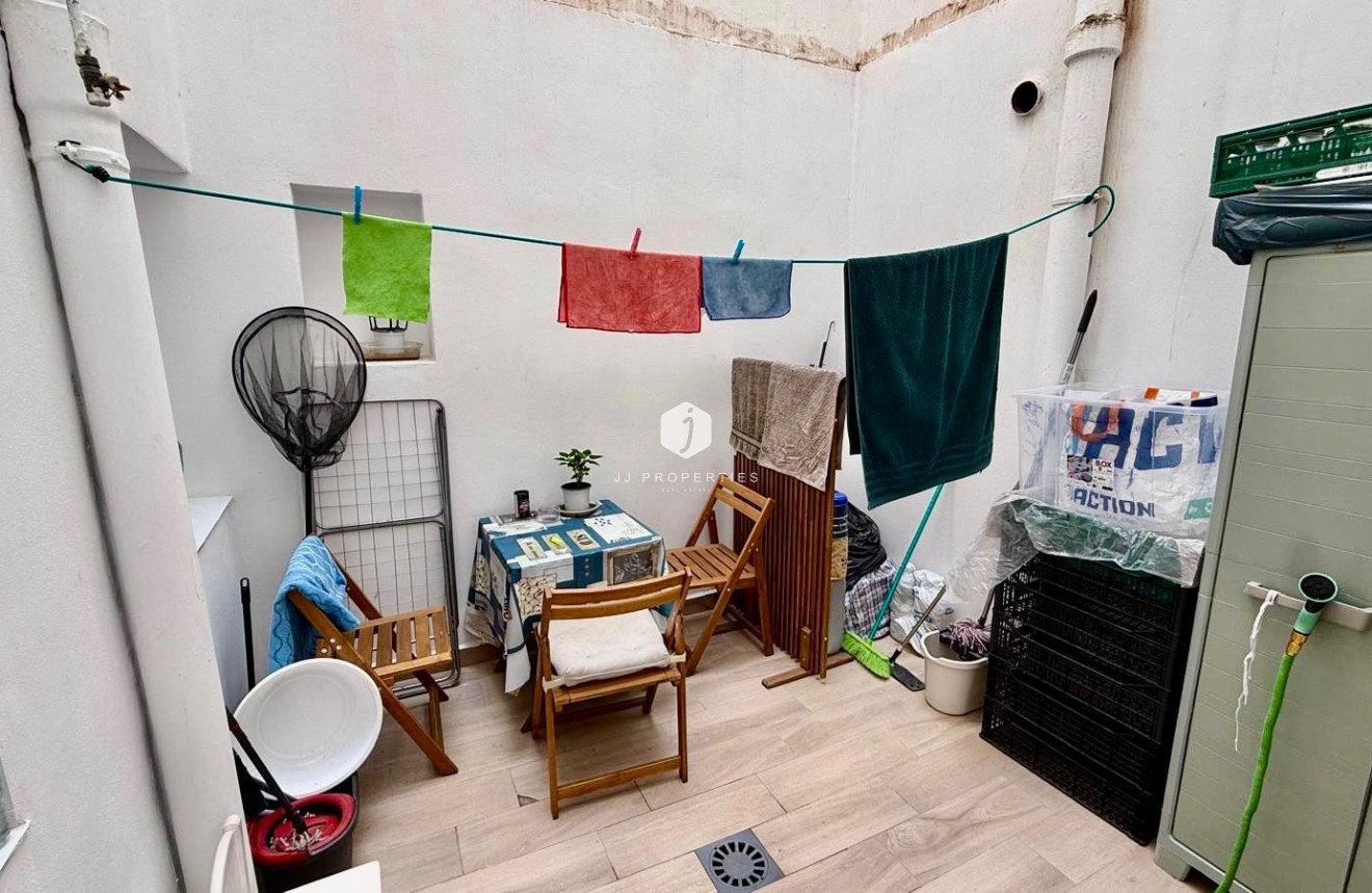 Segunda mano - Apartamento / piso -
Torrevieja - Estacion de autobuses