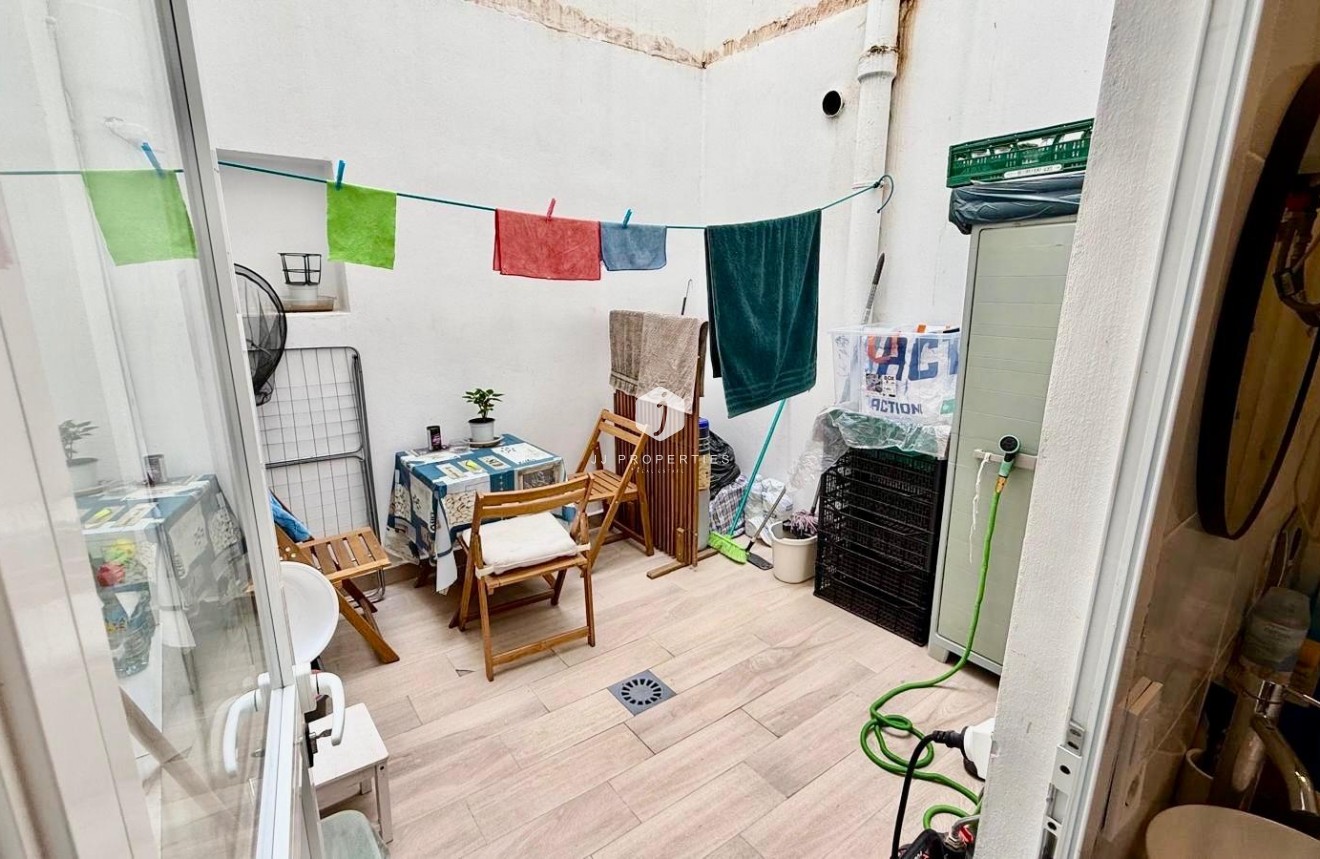 Segunda mano - Apartamento / piso -
Torrevieja - Estacion de autobuses