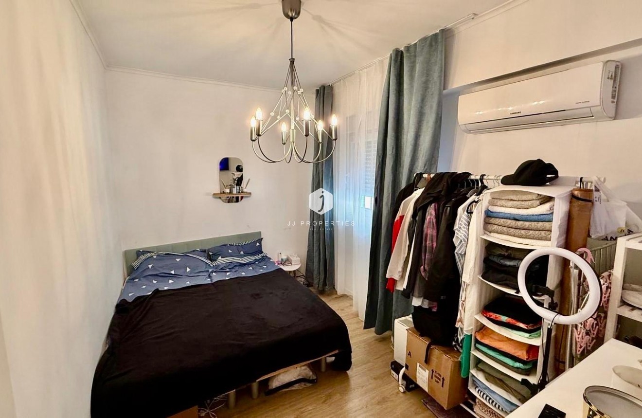 Segunda mano - Apartamento / piso -
Torrevieja - Estacion de autobuses
