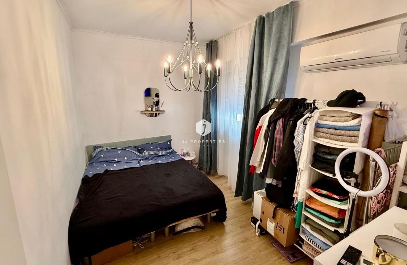 Segunda mano - Apartamento / piso -
Torrevieja - Estacion de autobuses