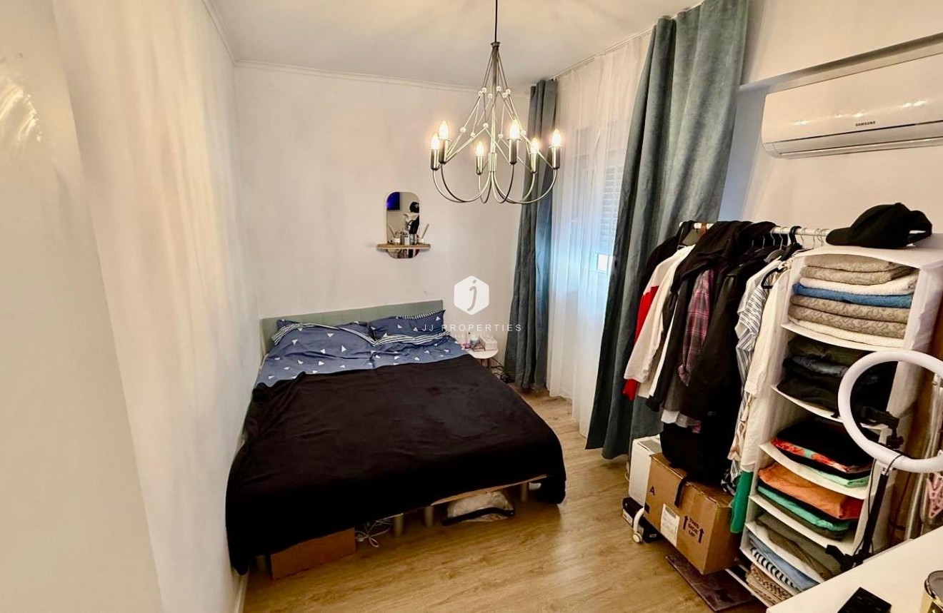 Segunda mano - Apartamento / piso -
Torrevieja - Estacion de autobuses