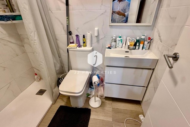 Segunda mano - Apartamento / piso -
Torrevieja - Estacion de autobuses