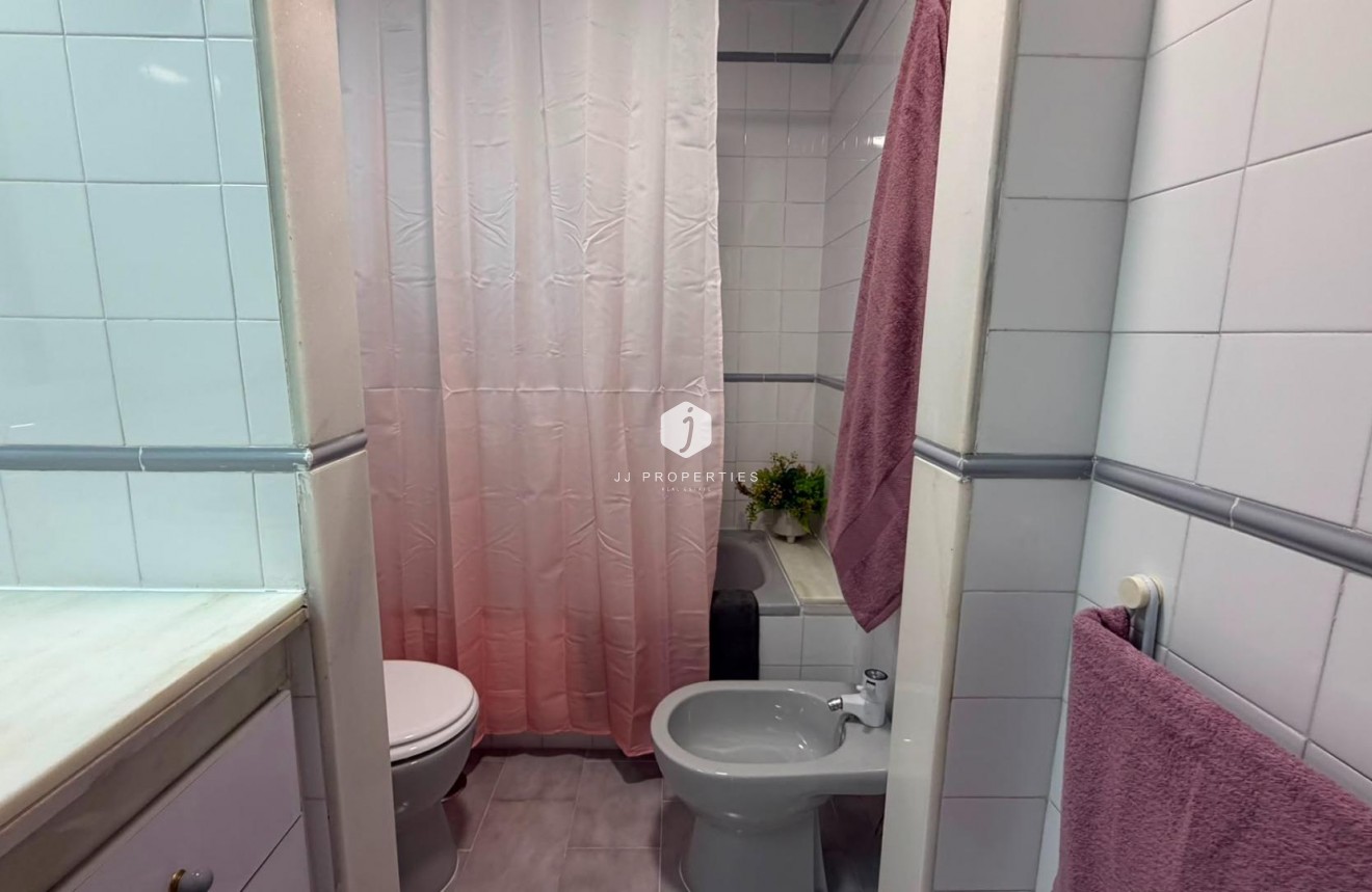 Resale - Apartment / flat -
Torrevieja - Torreblanca