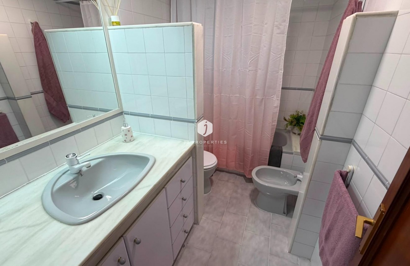 Resale - Apartment / flat -
Torrevieja - Torreblanca