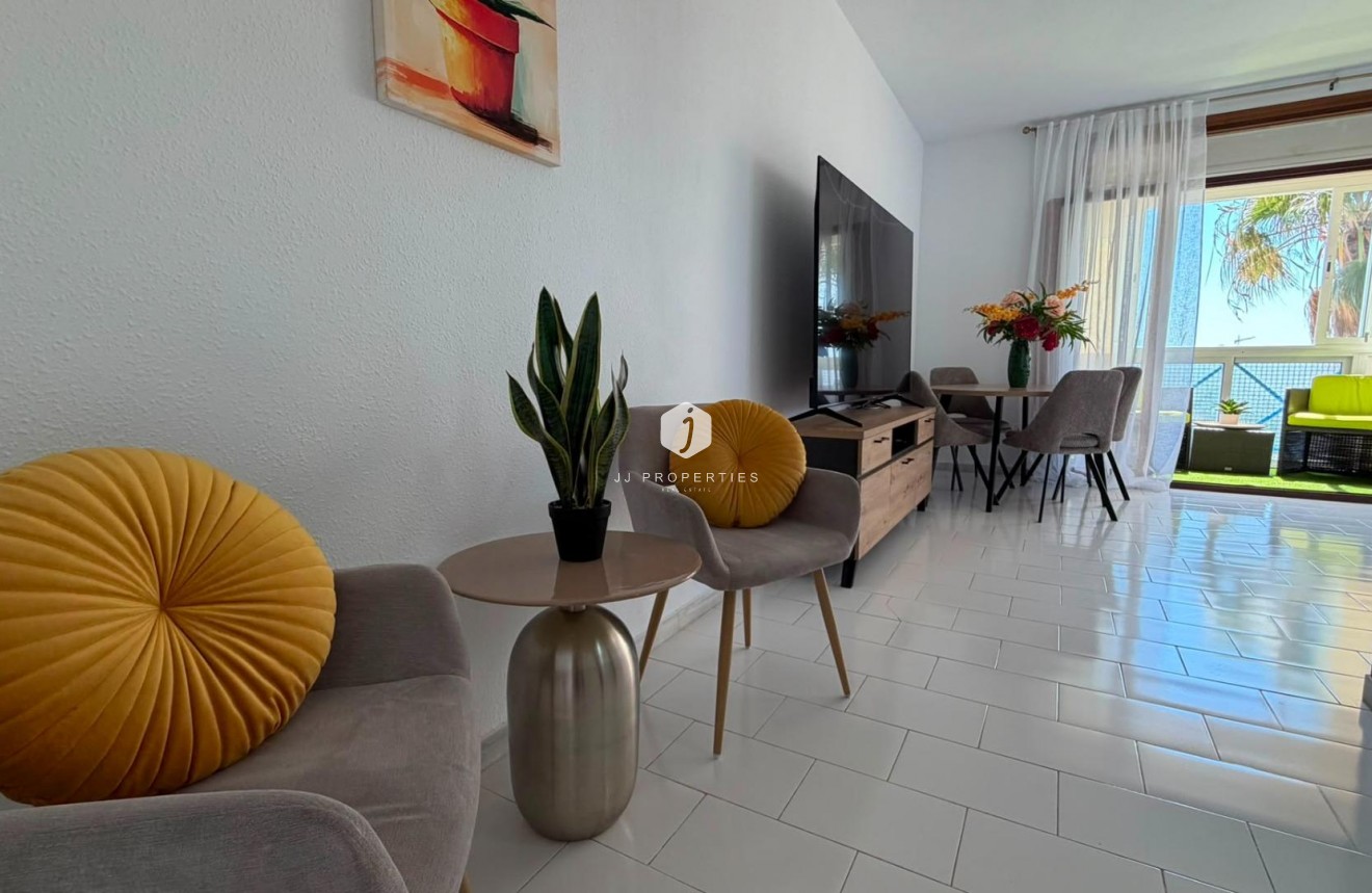 Resale - Apartment / flat -
Torrevieja - Torreblanca