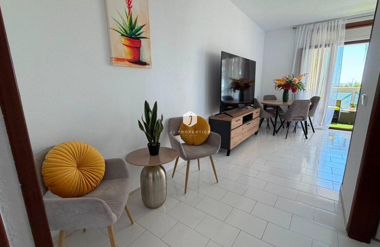 Resale - Apartment / flat -
Torrevieja - Torreblanca