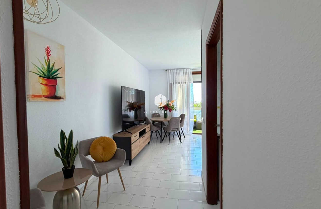 Resale - Apartment / flat -
Torrevieja - Torreblanca