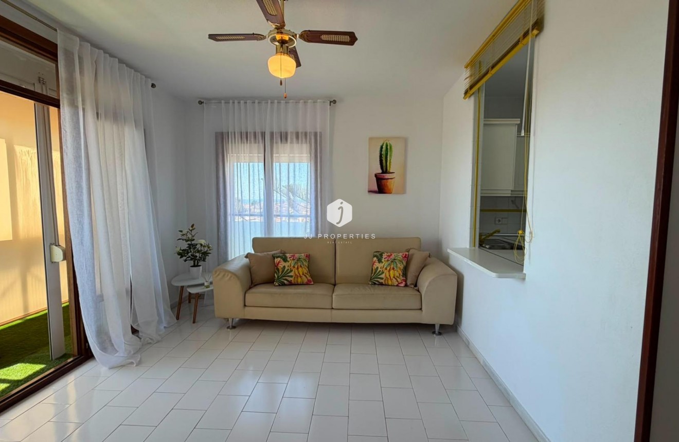 Resale - Apartment / flat -
Torrevieja - Torreblanca