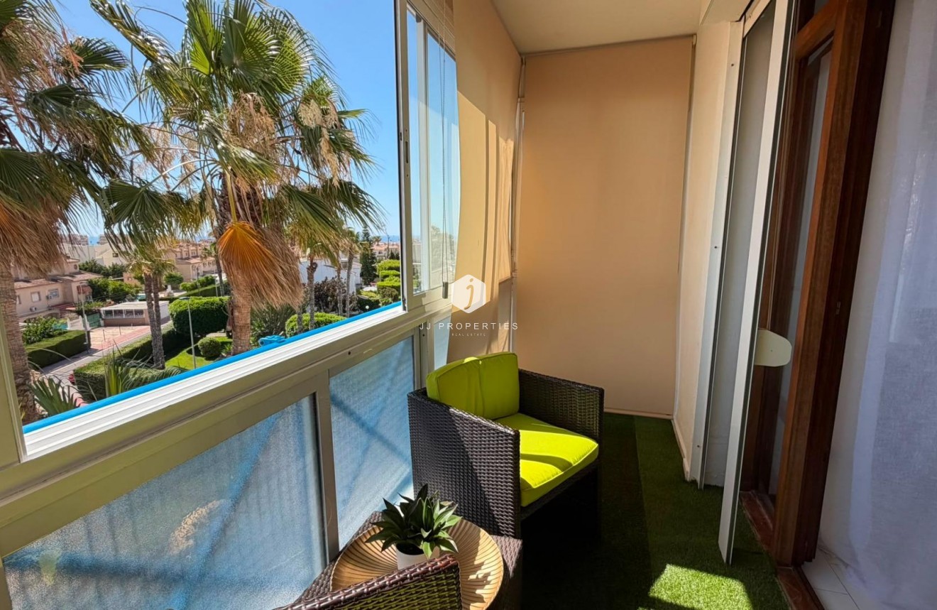 Resale - Apartment / flat -
Torrevieja - Torreblanca