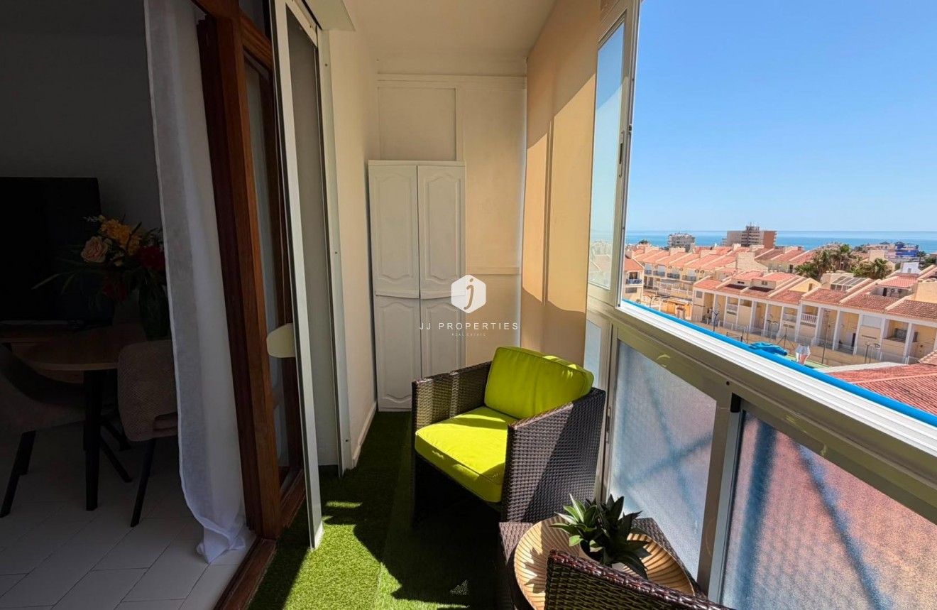 Resale - Apartment / flat -
Torrevieja - Torreblanca