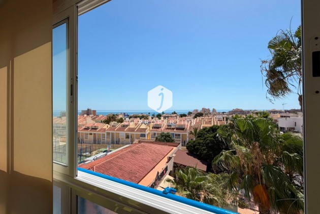 Resale - Apartment / flat -
Torrevieja - Torreblanca