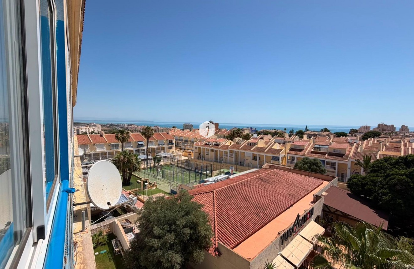 Resale - Apartment / flat -
Torrevieja - Torreblanca