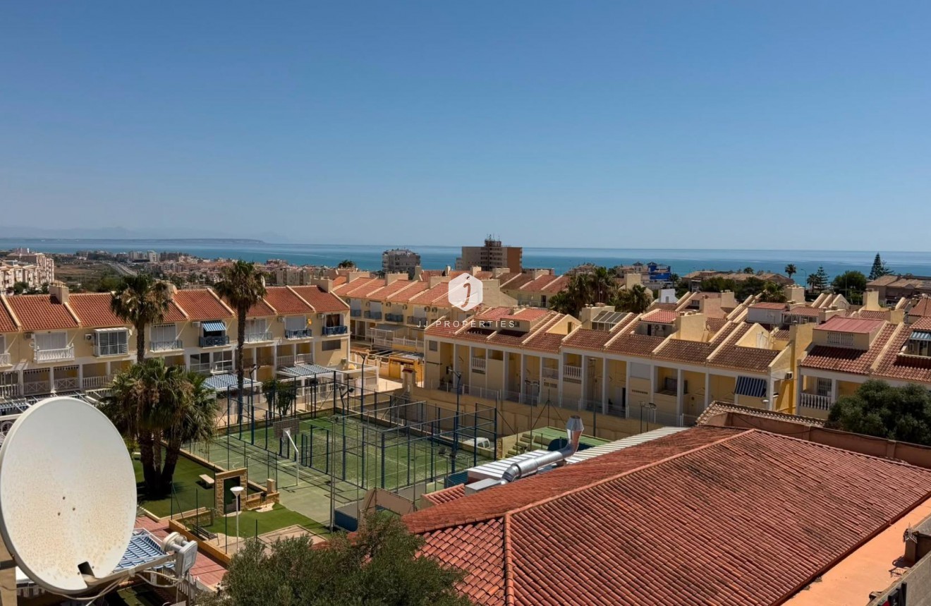 Resale - Apartment / flat -
Torrevieja - Torreblanca