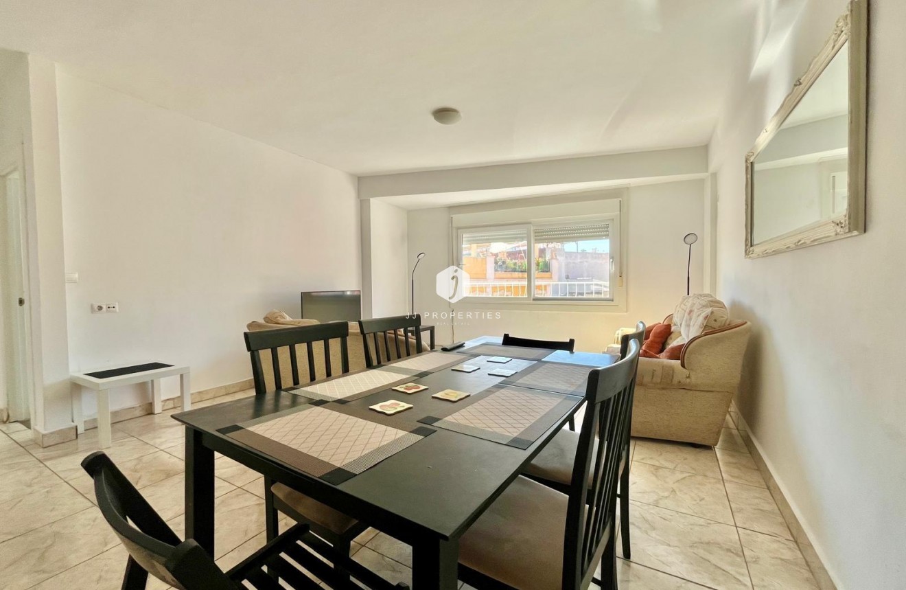 Segunda mano - Apartamento / piso -
Rojales
