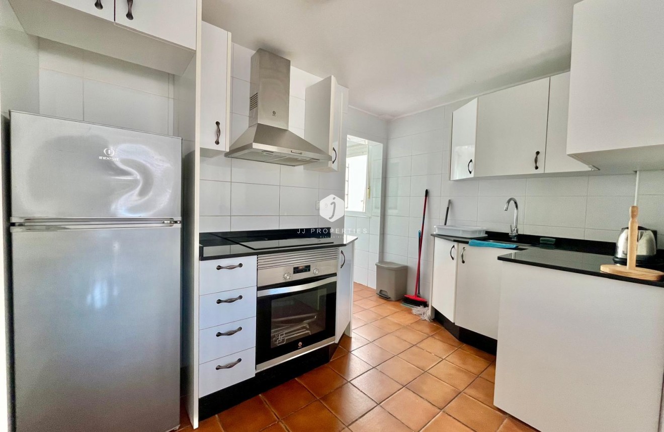 Segunda mano - Apartamento / piso -
Rojales