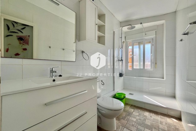 Segunda mano - Apartamento / piso -
Rojales