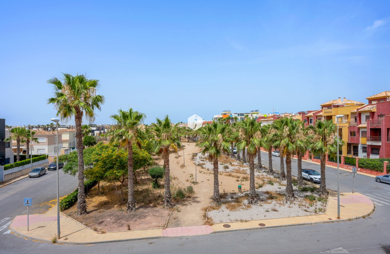 Segunda mano - Apartamento / piso -
Cabo Roig - Costa Blanca