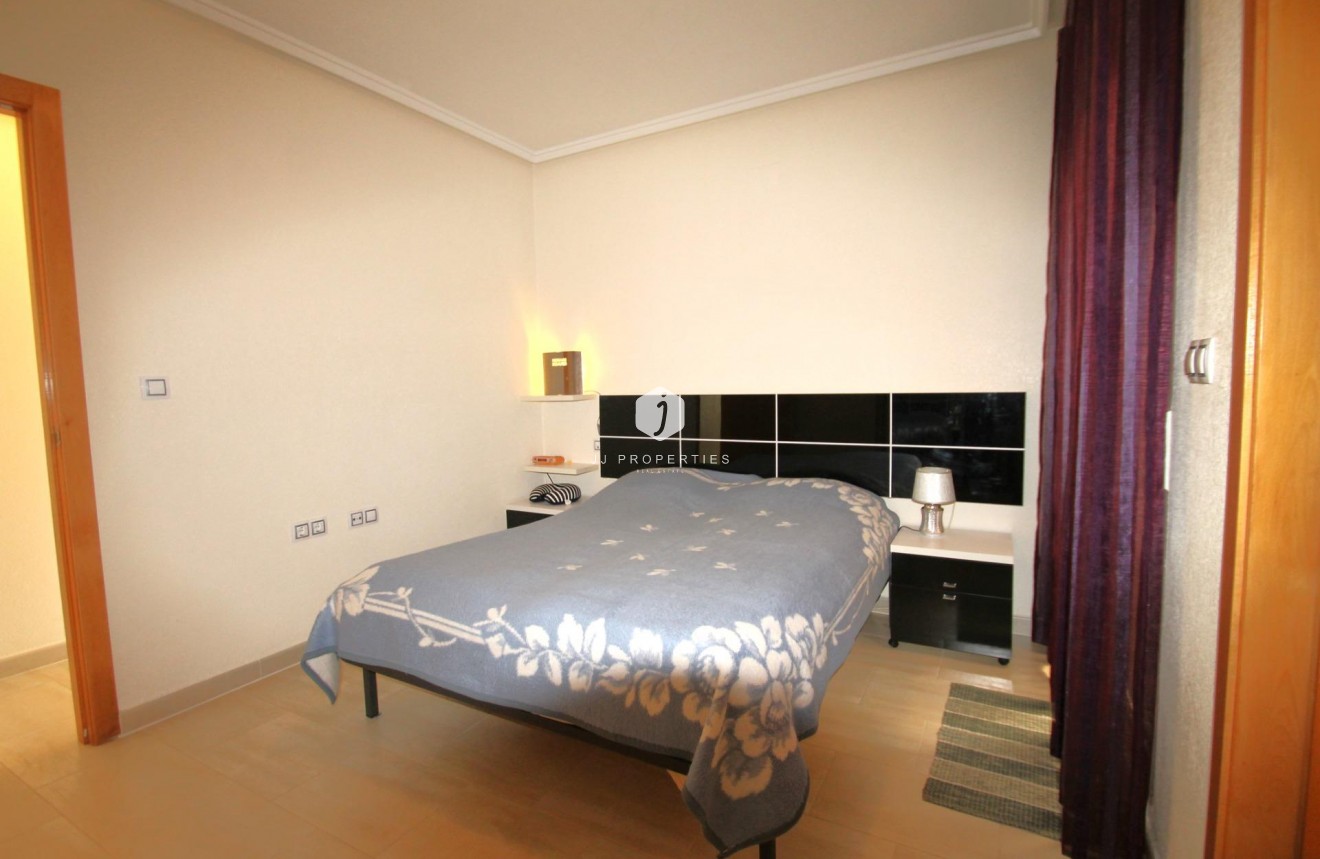 Resale - Apartment / flat -
Torrevieja - El molino