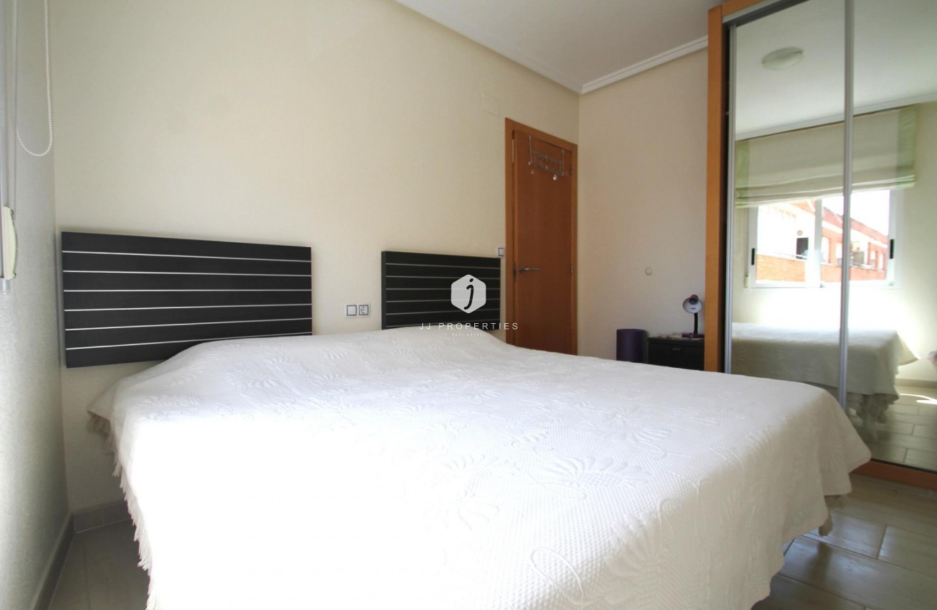 Resale - Apartment / flat -
Torrevieja - El molino