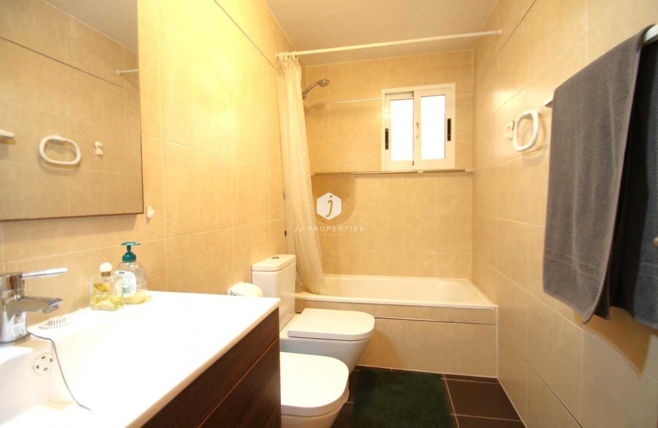 Resale - Apartment / flat -
Torrevieja - El molino