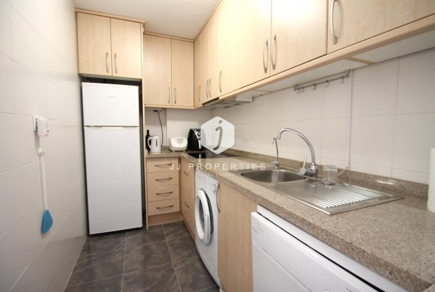 Resale - Apartment / flat -
Torrevieja - El molino