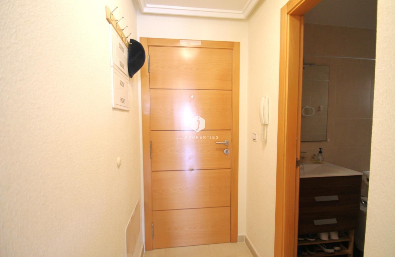 Resale - Apartment / flat -
Torrevieja - El molino